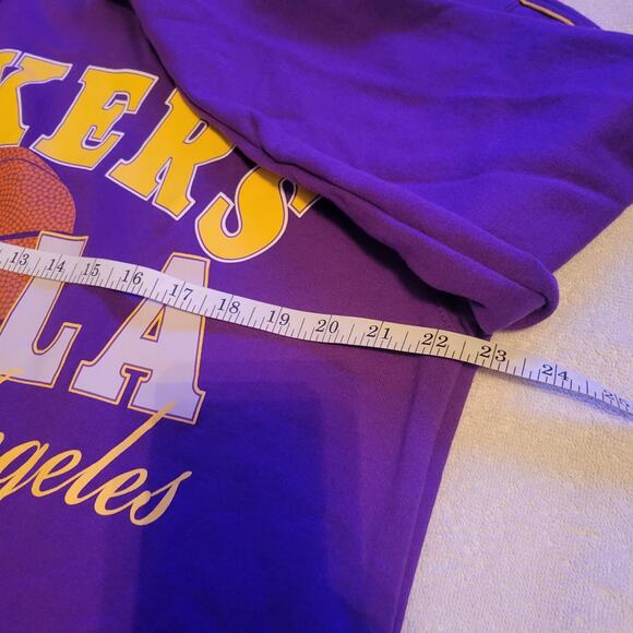 NBA Purple Los Angeles Lakers Basketball Pullover Crew Neck Sweater Size XL - Picture 6 of 7